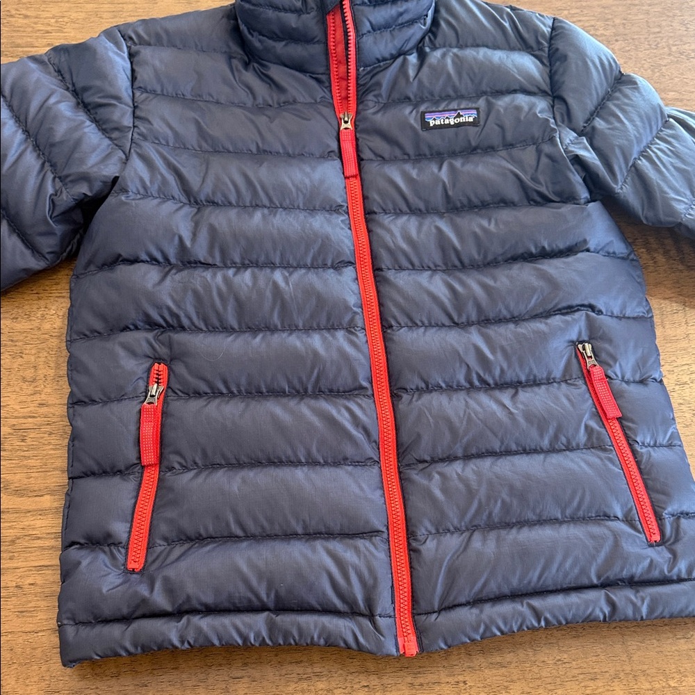 Patagonia Dark Blue Puffer with Bright Red Zippers - Picture 3 of 5